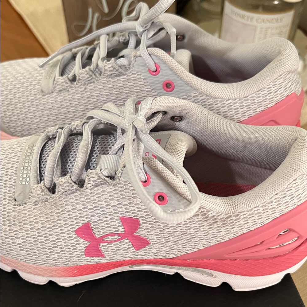 Under Armour Women's Athletic Shoes in Gray and Pink - Picture 6 of 8